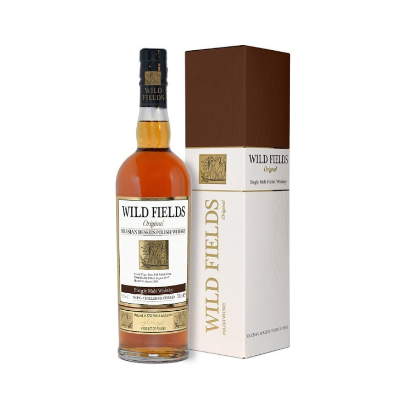 Wild Fields Single Malt 46,5% 0,7 L – polska whisky z jęczmienia, dojrzewająca 3 lata w beczkach z polskiego dębu. Niefiltrowana i naturalna.