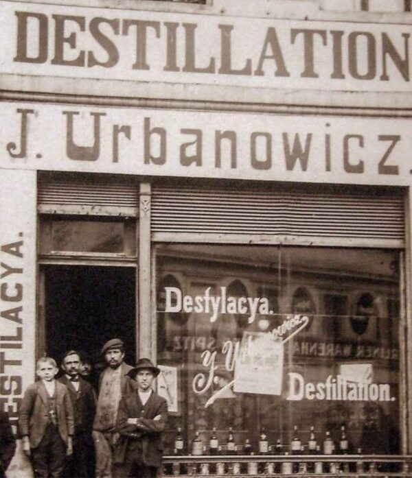 Historyczna destylarnia J. Urbanowicz w Warszawie – tradycja polskich alkoholi rzemieślniczych